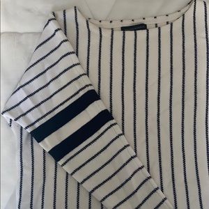 Banana Republic stretchy sweater